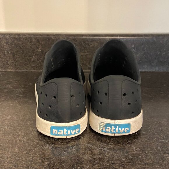 Native Jefferson Shoes - Size 3 - Picture 5 of 9